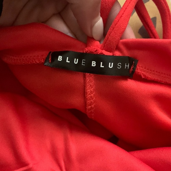 Dress - Picture 2 of 5